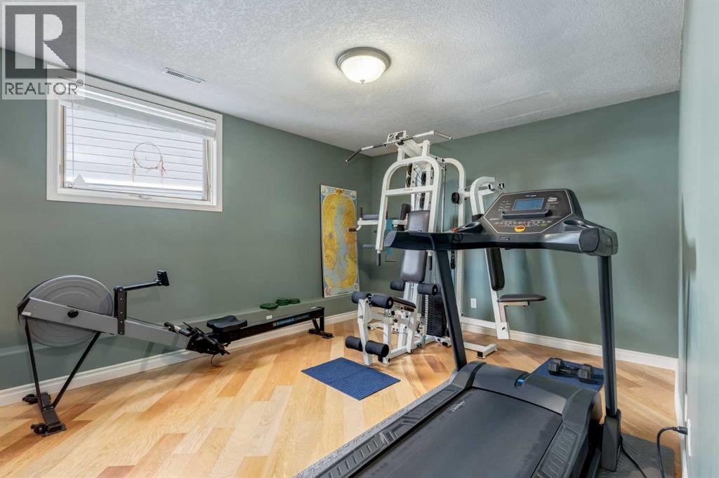 1001 East Chestermere Drive, Chestermere, Alberta  T1X 1A8 - Photo 44 - A2334436