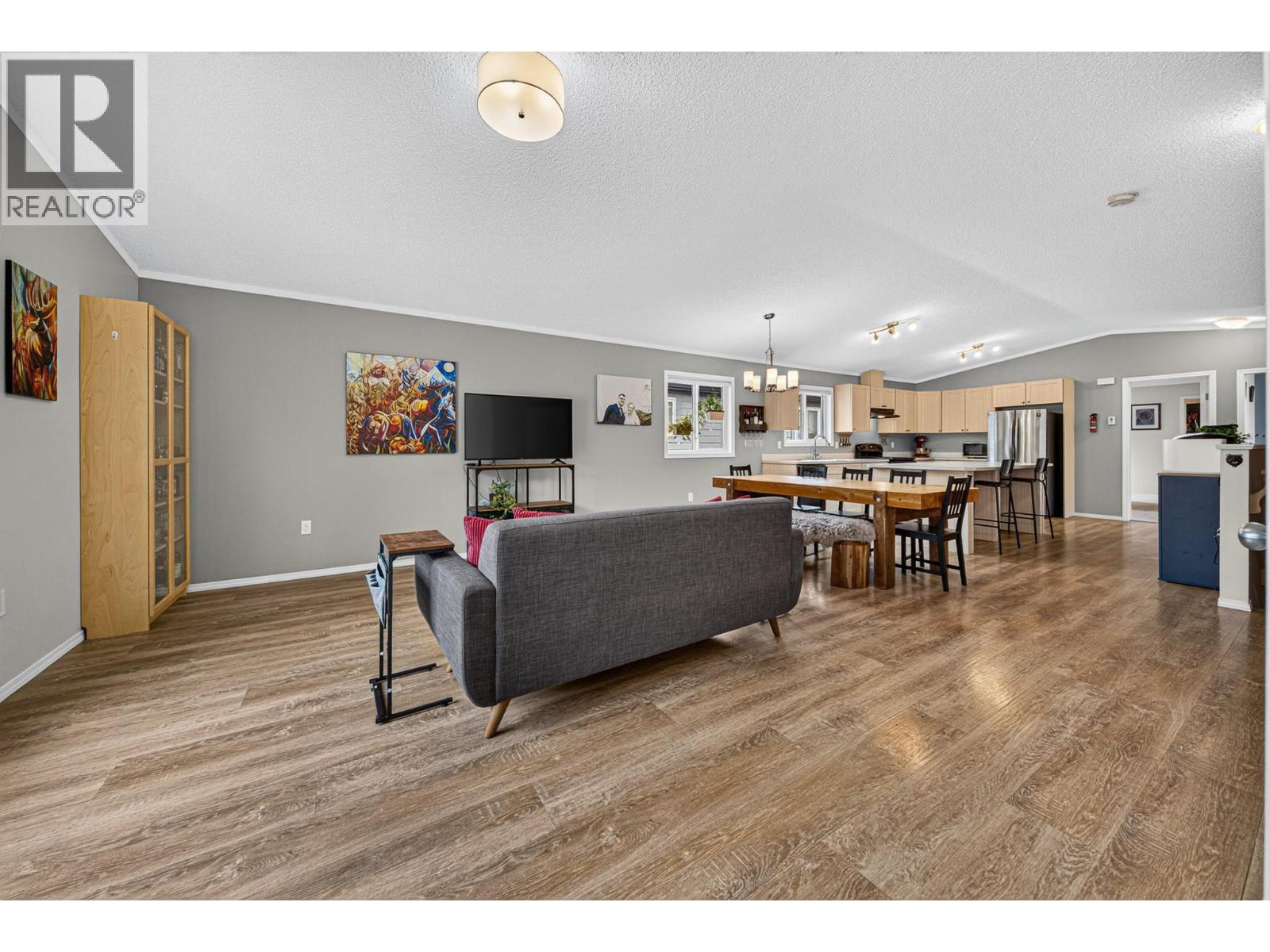 2064 Golden Eagle Drive, Sparwood, British Columbia  V0B 2G2 - Photo 3 - 10395781