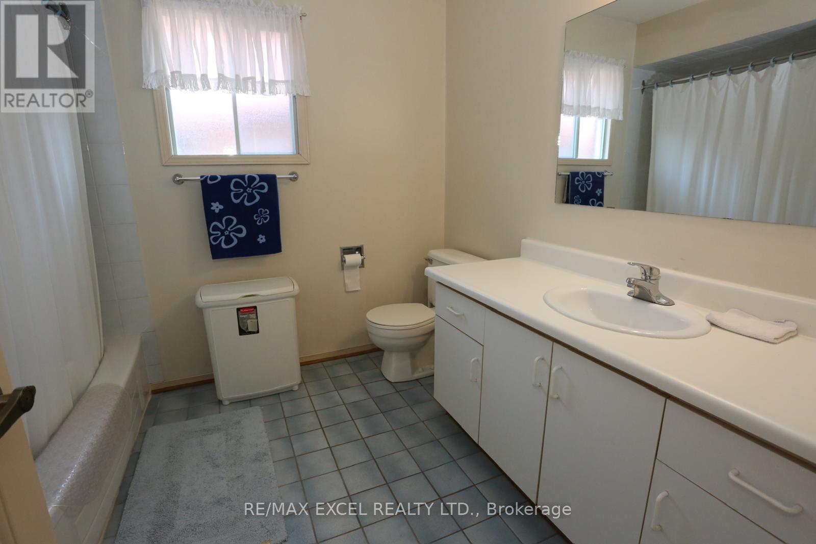 93 Olivewood Drive, Markham, Ontario  L3S 3E2 - Photo 14 - N13641754
