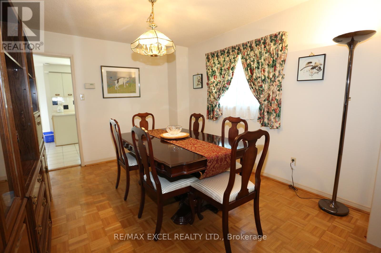 93 Olivewood Drive, Markham, Ontario  L3S 3E2 - Photo 7 - N13641754