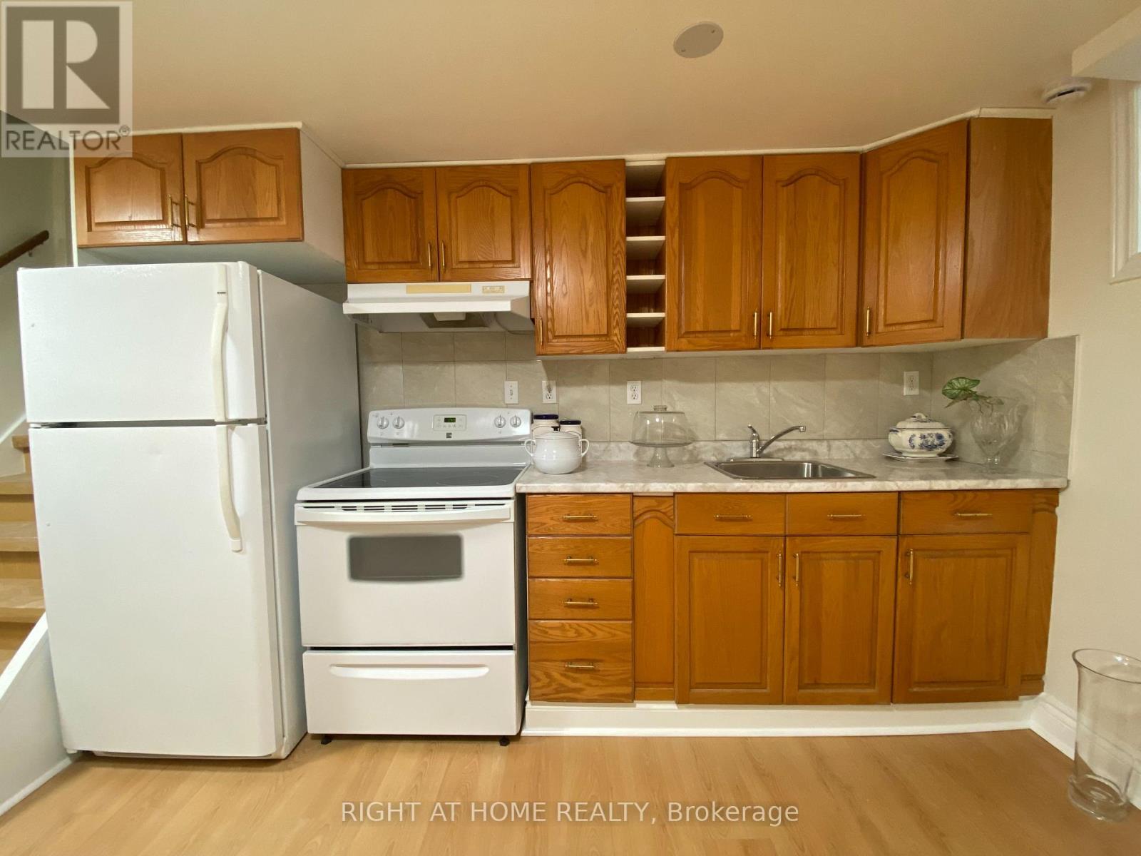 Bsmt - 6330 Lorca Crescent, Mississauga, Ontario  L5N 2J4 - Photo 6 - W13637158