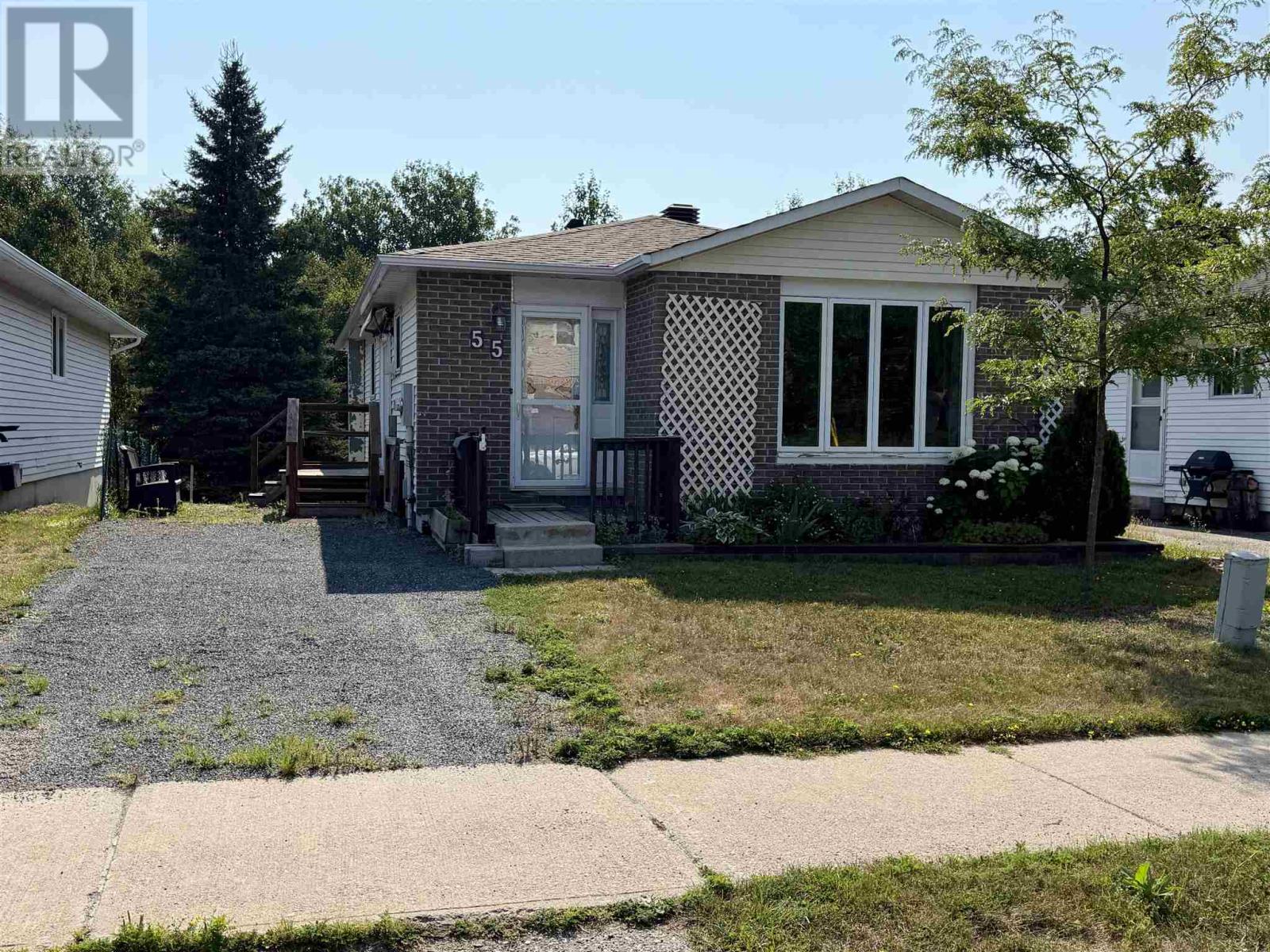 55 Esten DR S, elliot lake, Ontario