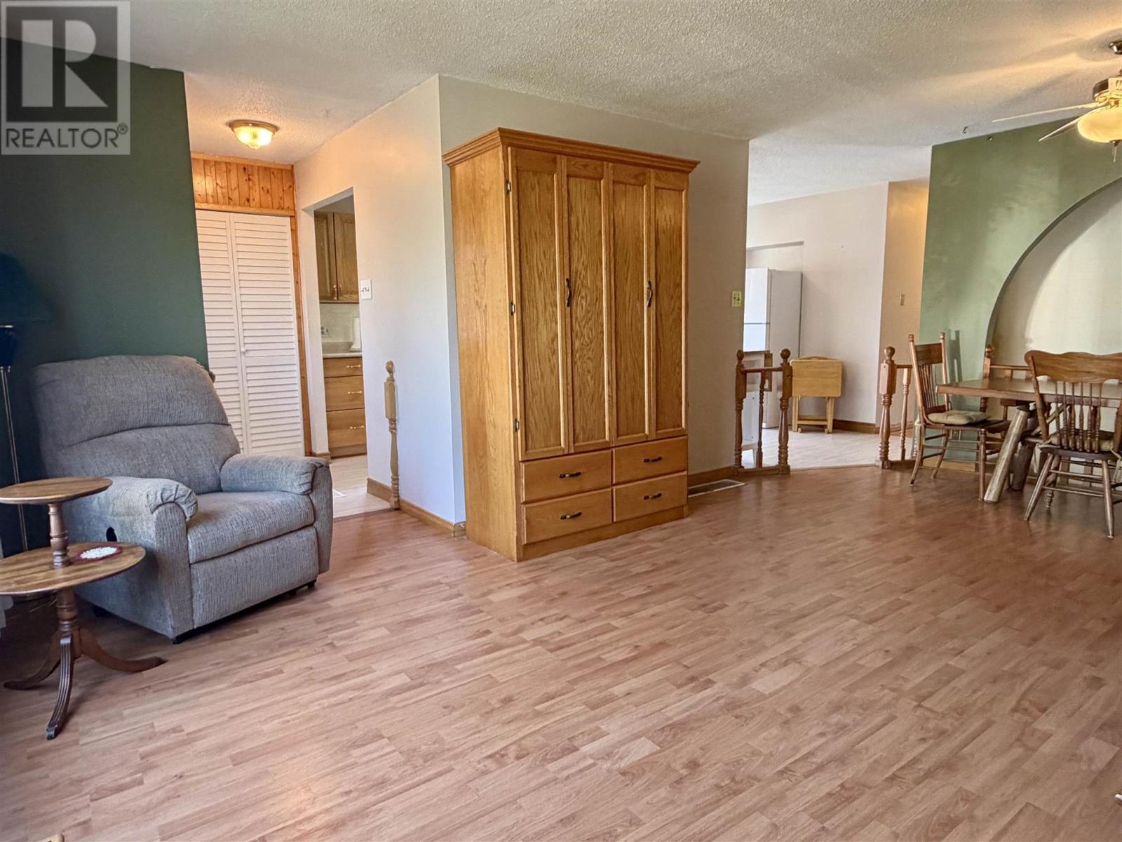 55 Esten Dr S, Elliot Lake, Ontario  P5A 3M9 - Photo 12 - SM262063