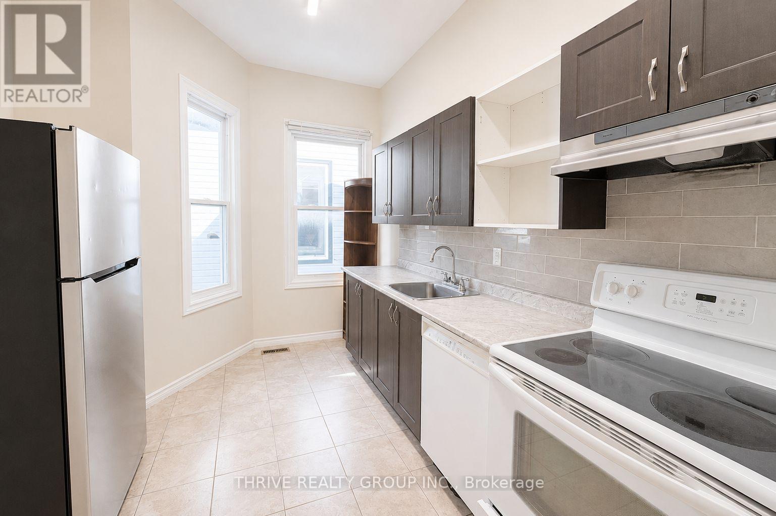 Rear - 220 Hamilton Road, London East, Ontario  N5Z 1R1 - Photo 3 - X13642418