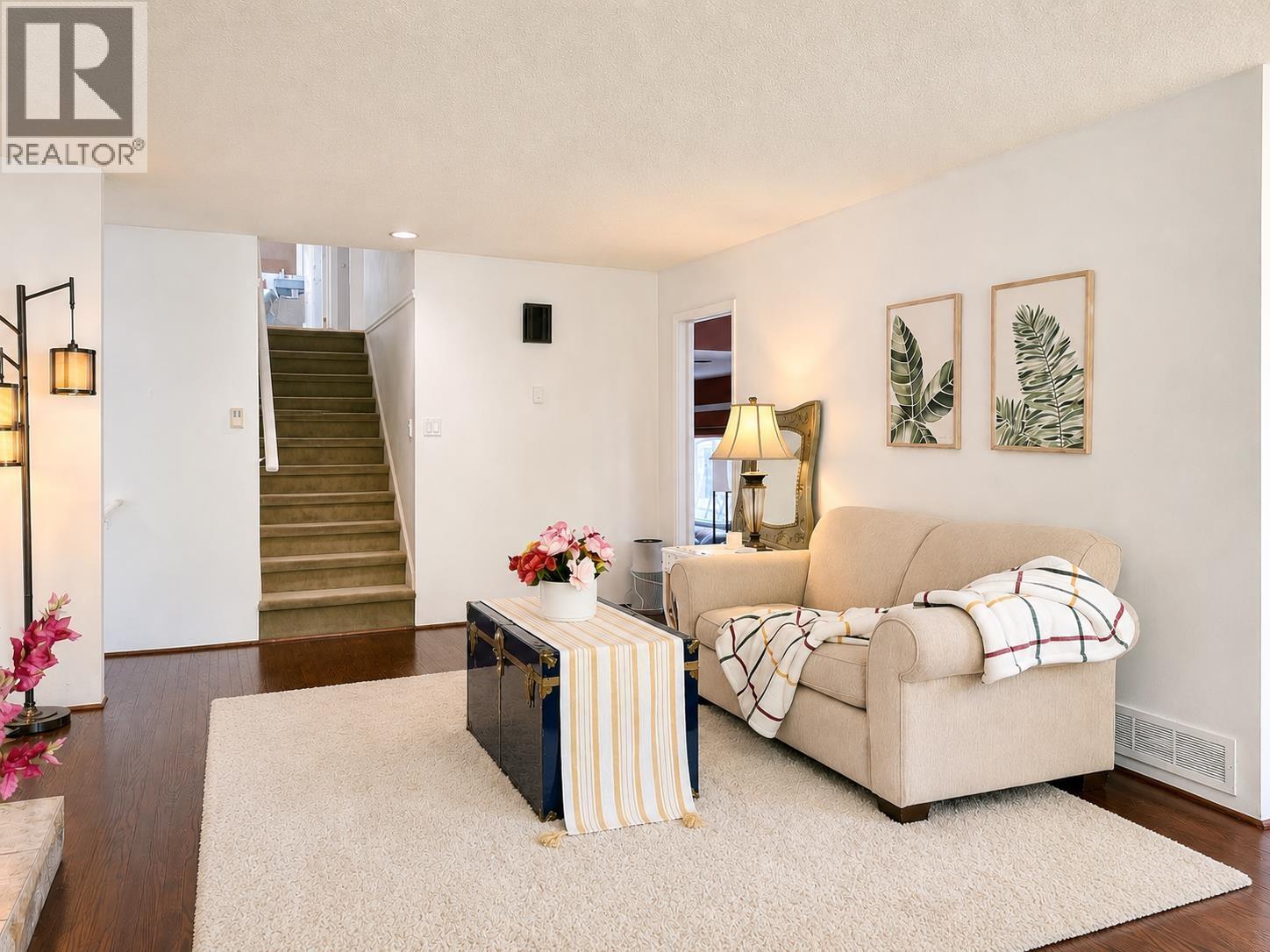 9560 Glendower Drive, Richmond, British Columbia V7A 2Y5 - Photo 3 - R3145103