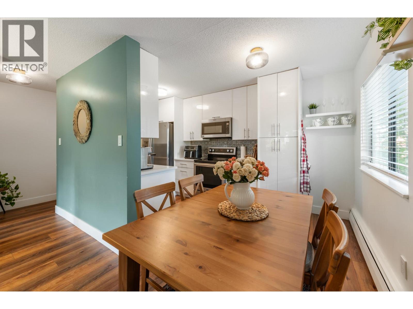204 131 W 4th Street, North Vancouver, British Columbia  V7M 3C8 - Photo 3 - R3145580