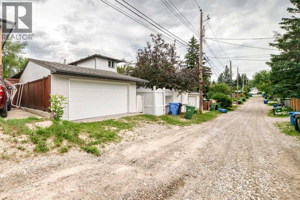 3824 Brooklyn Crescent NW, Calgary, Alberta  T2L 1H2 - Photo 38 - A2327487