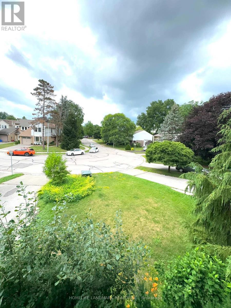 45 Sandusky Crescent, Aurora, Ontario  L4G 3N3 - Photo 4 - N13642460