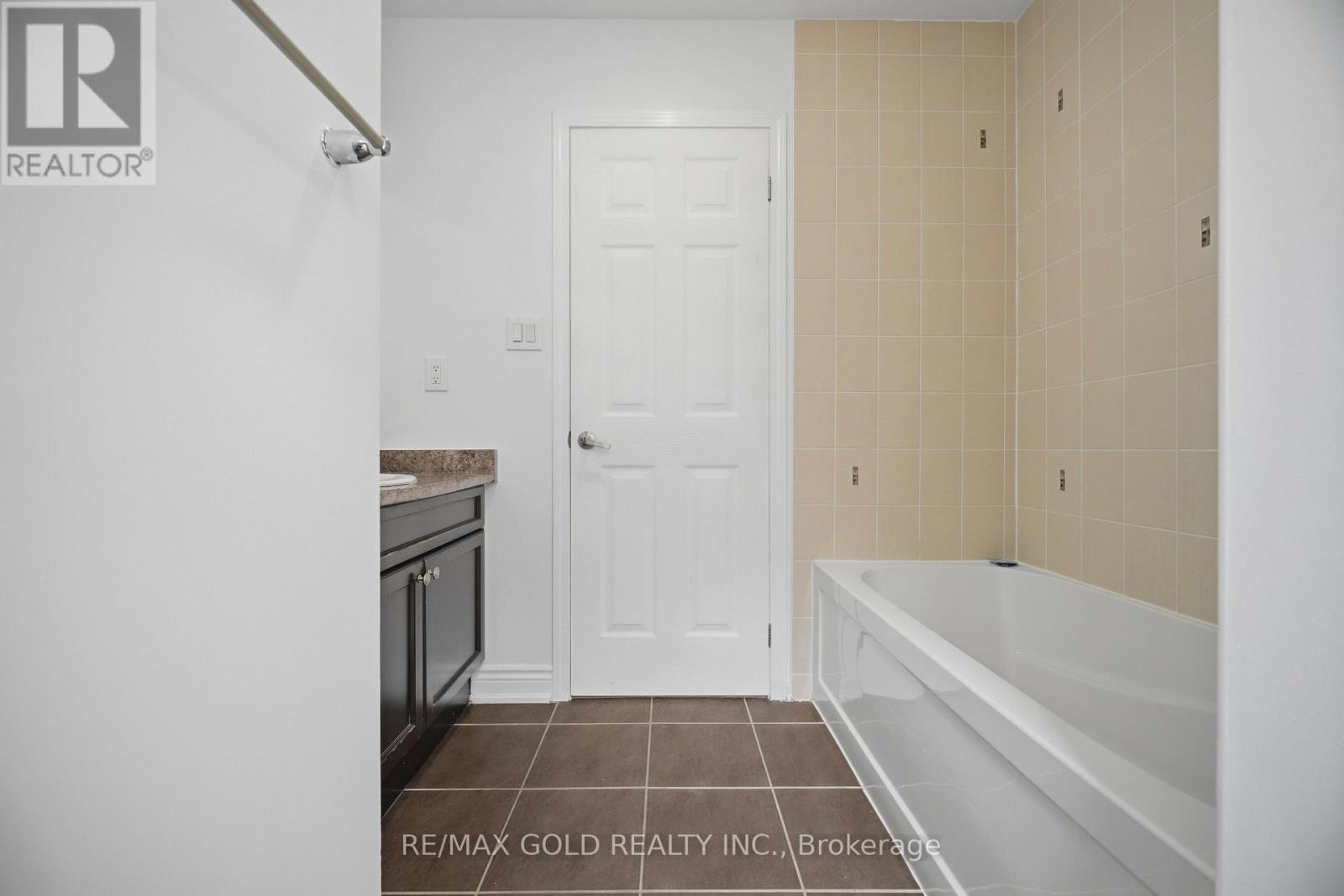 1071 Savoline Boulevard, Milton, Ontario  L9T 8N9 - Photo 10 - W13642448
