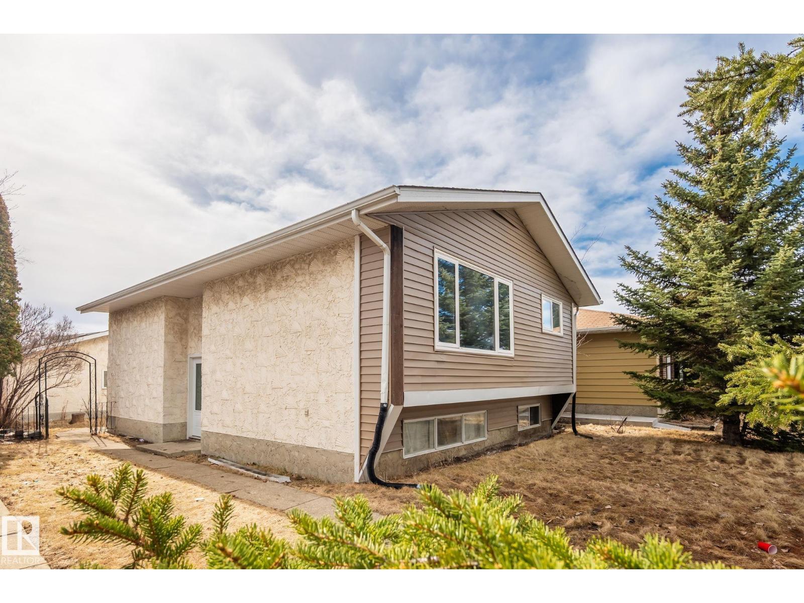 1566 lakewood road W RD W NW, edmonton, Alberta