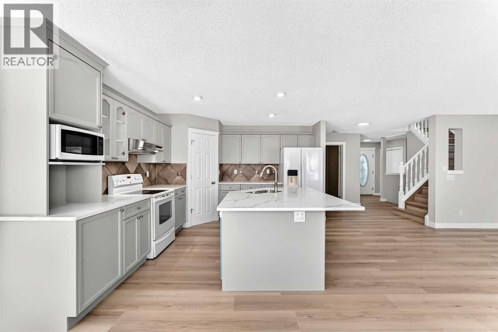 12915 Coventry Hills Way NE, Calgary, Alberta  T3K 5L4 - Photo 7 - A2325111