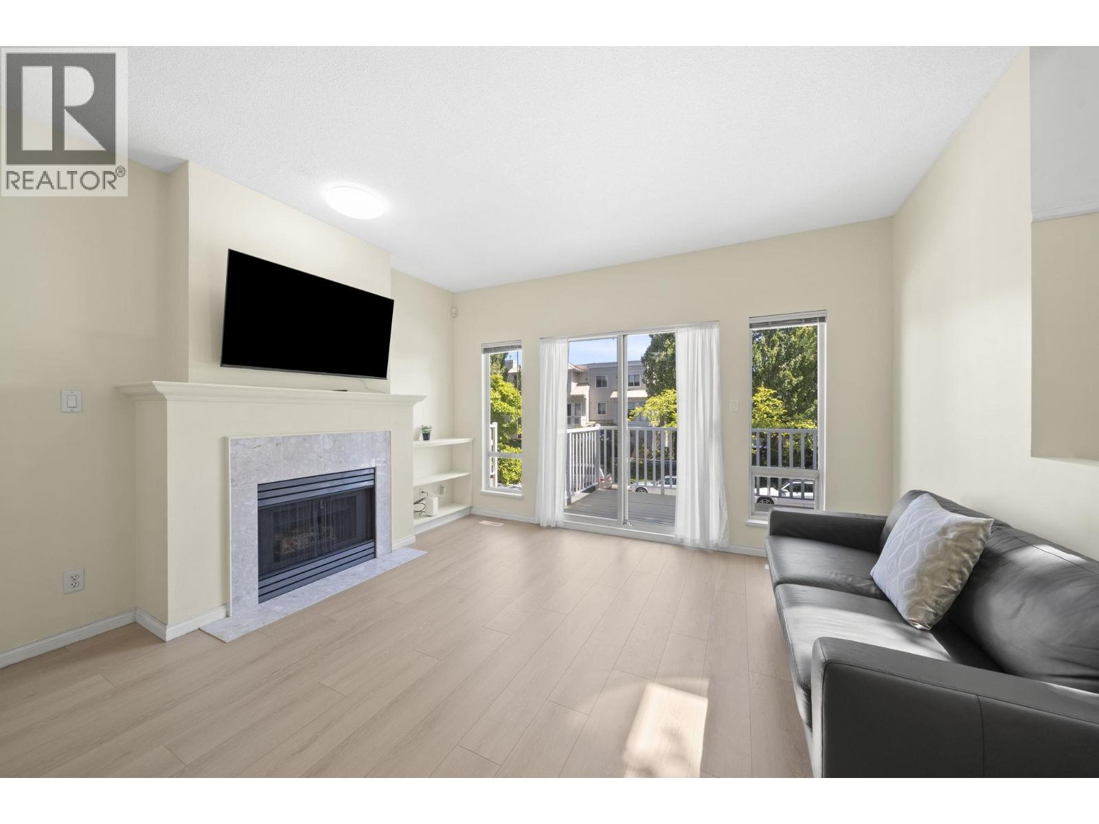 3 12891 Jack Bell Drive, Richmond, British Columbia V6V 2T7 - Photo 2 - R3153061