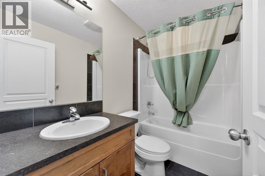 218 River Heights Green, Cochrane, Alberta  T4C 0S3 - Photo 28 - A2331573