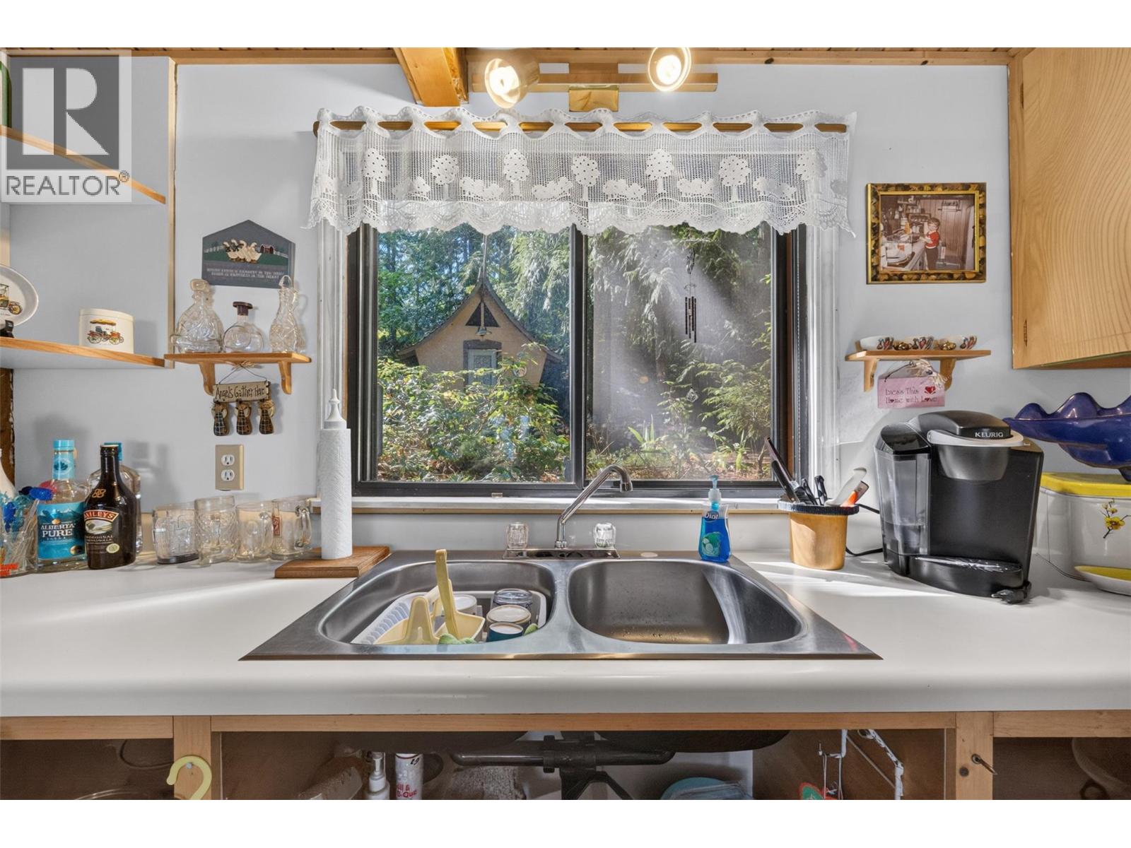 1837 Archibald Road Unit# 110, Blind Bay, British Columbia  V0E 1H1 - Photo 8 - 10396715