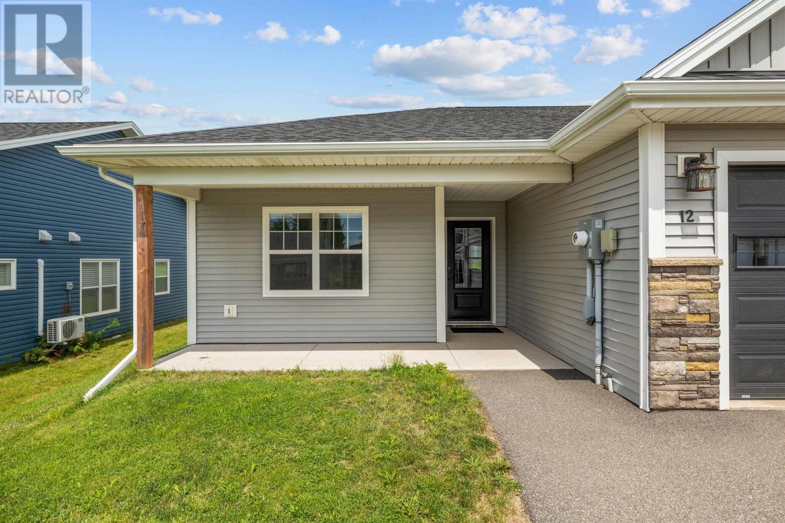 12 Essex Crescent, Charlottetown, Prince Edward Island  C1E 3P4 - Photo 3 - 202619689