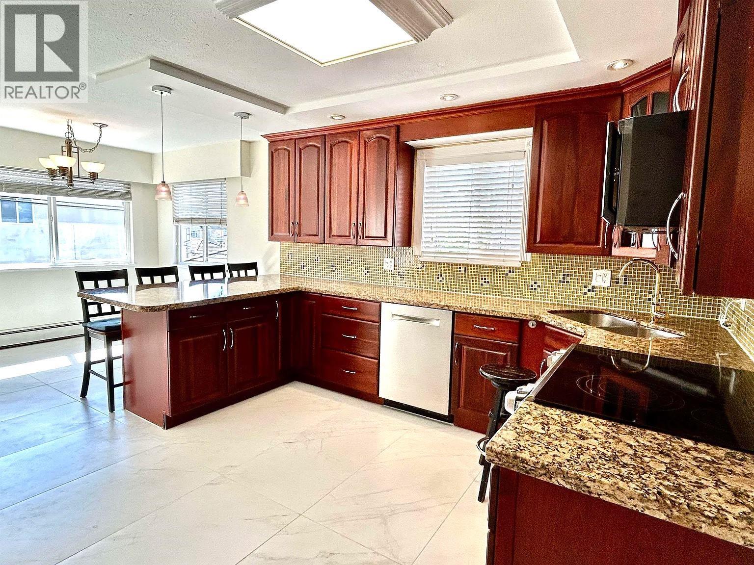 1544 W 68th Avenue, Vancouver, British Columbia  V6P 2V5 - Photo 7 - R3147048