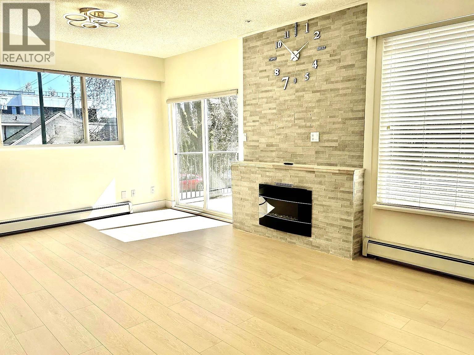 1544 W 68th Avenue, Vancouver, British Columbia  V6P 2V5 - Photo 5 - R3147048
