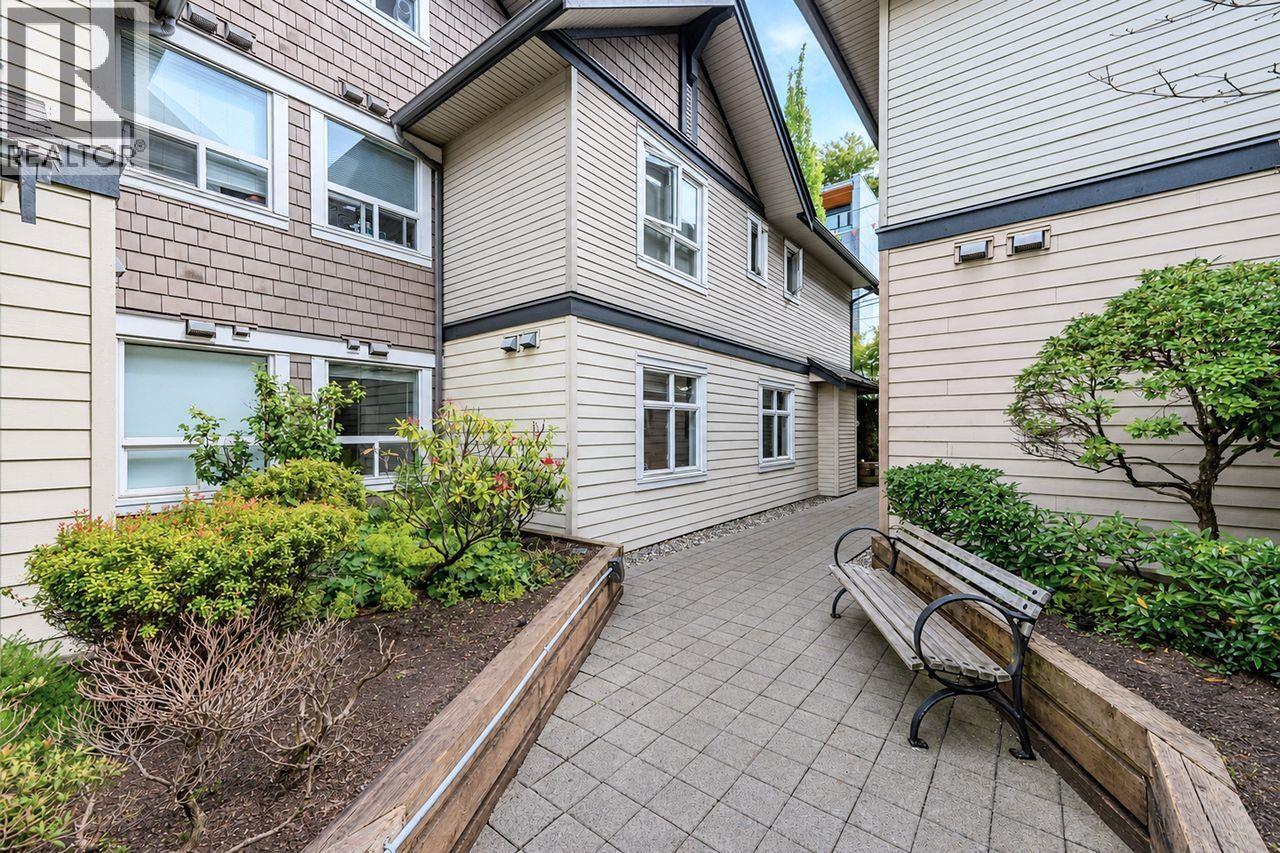 306 4468 Albert Street, Burnaby, British Columbia V5C 2G2 - Photo 2 - R3153080