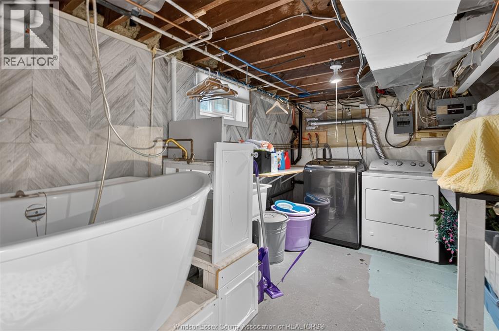 935 Bartlet, Windsor, Ontario  N9G 1V3 - Photo 33 - 26018841