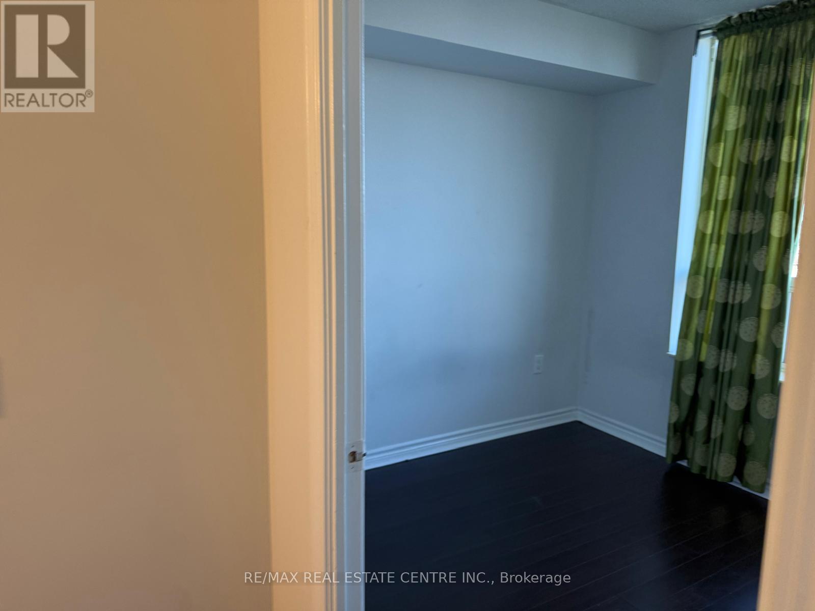 601 - 55 Strathaven Drive, Mississauga, Ontario  L5R 4G9 - Photo 8 - W13225946