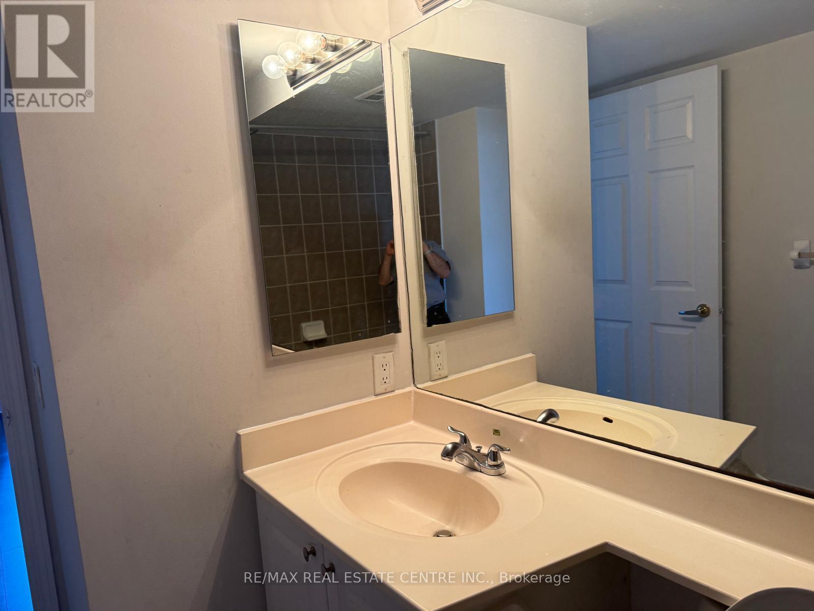 601 - 55 Strathaven Drive, Mississauga, Ontario  L5R 4G9 - Photo 15 - W13225946