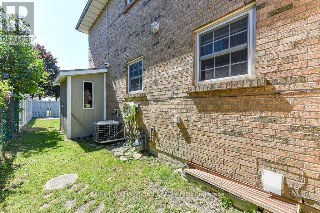 163 Simmons Boulevard, Brampton, Ontario  L6V 3Y2 - Photo 43 - W13640834