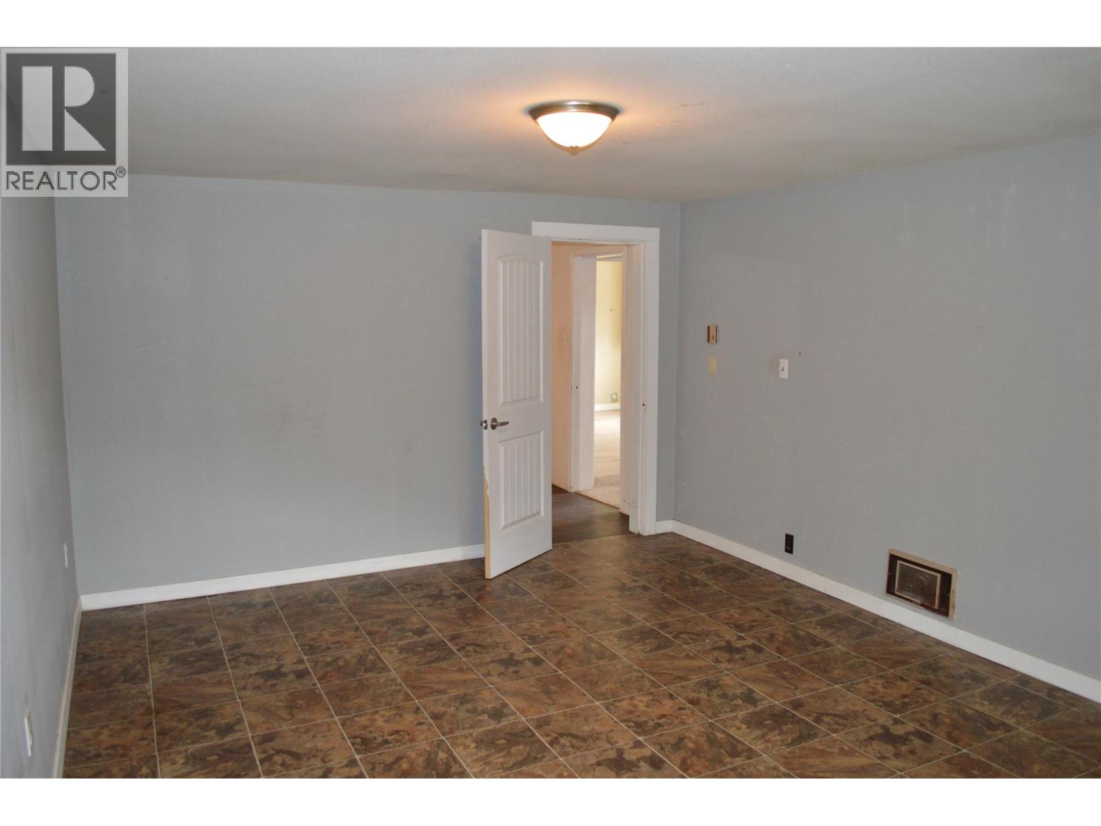 6805 Reservoir Road, Grand Forks, British Columbia  V0H 1H5 - Photo 33 - 10396943