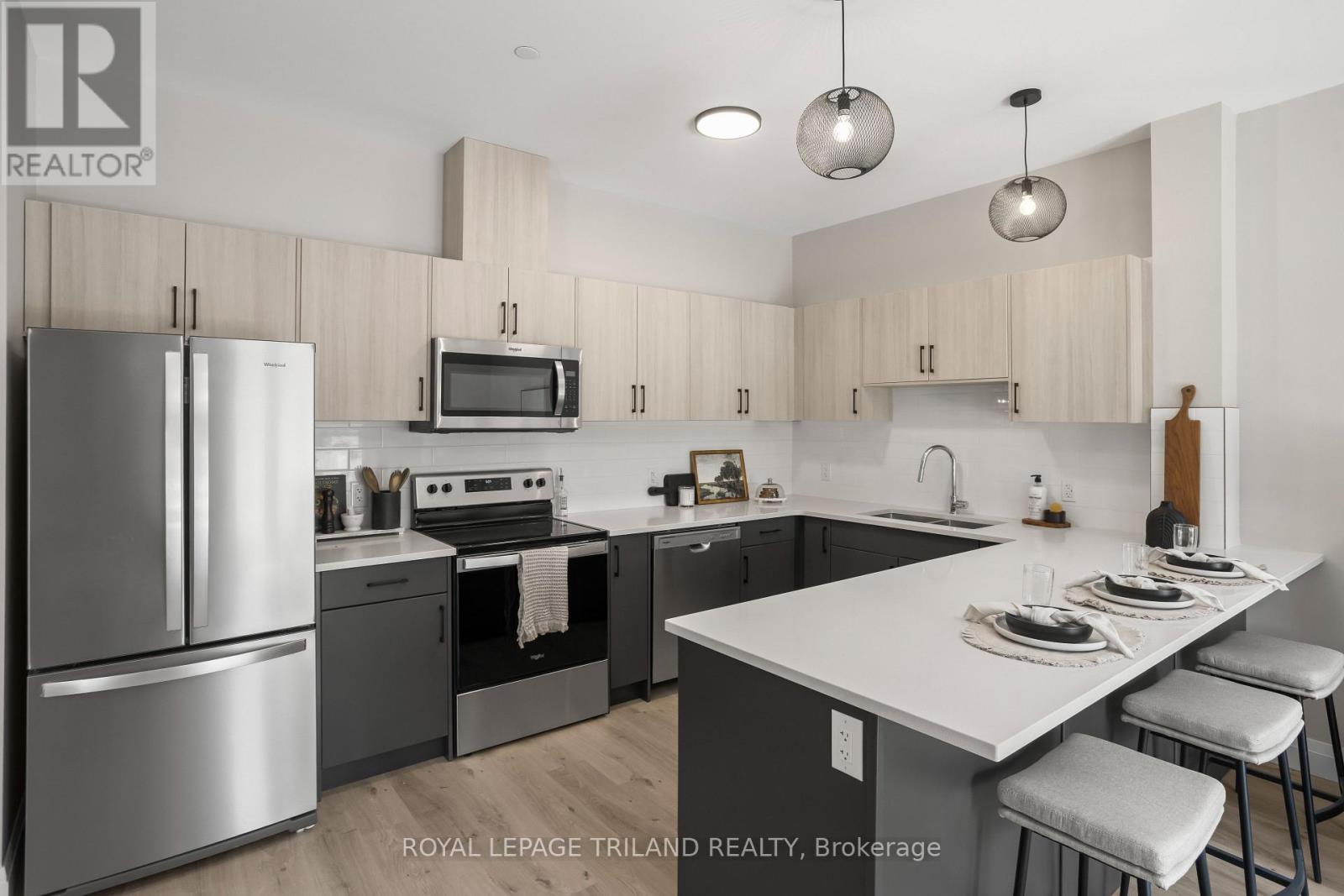 208 - 33318 Richmond Street, Lucan Biddulph, Ontario  N0M 2J0 - Photo 5 - X13642484