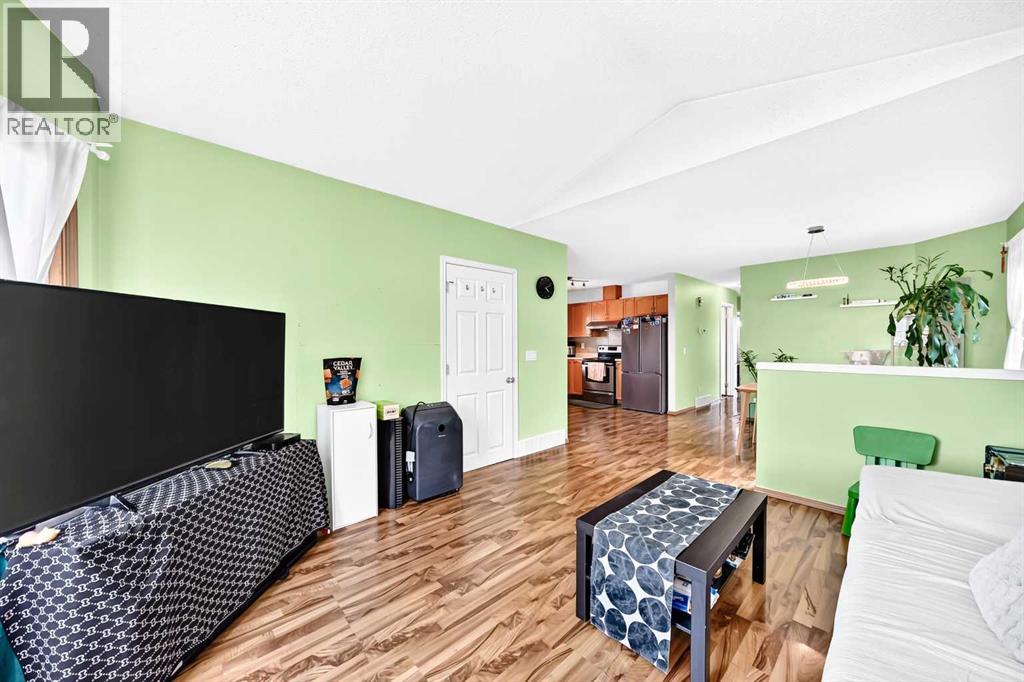 96 Covington Court NE, Calgary, Alberta  T3K 4L9 - Photo 5 - A2329434
