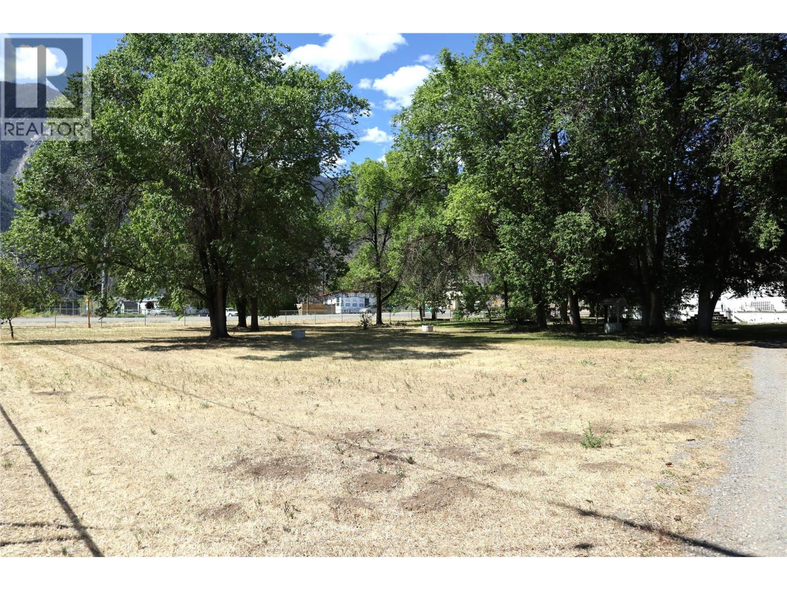 604 Schneider Road, Keremeos, British Columbia  V0X 1N5 - Photo 3 - 10392328