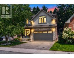 256 MOORLAND Crescent, Ancaster, Ontario