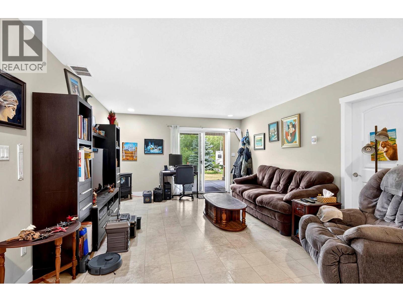 3833 Marmot Road, Kamloops, British Columbia  V1S 1Y8 - Photo 15 - 10396415