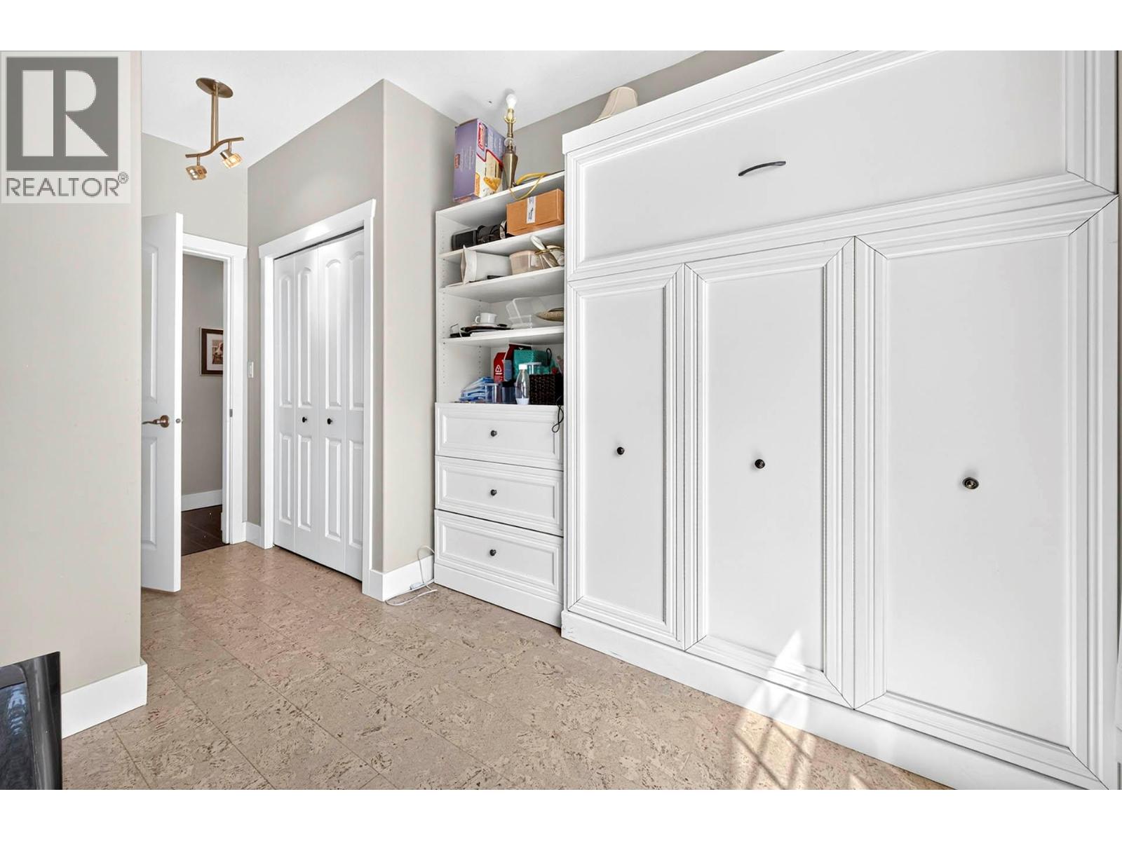 3833 Marmot Road, Kamloops, British Columbia  V1S 1Y8 - Photo 11 - 10396415