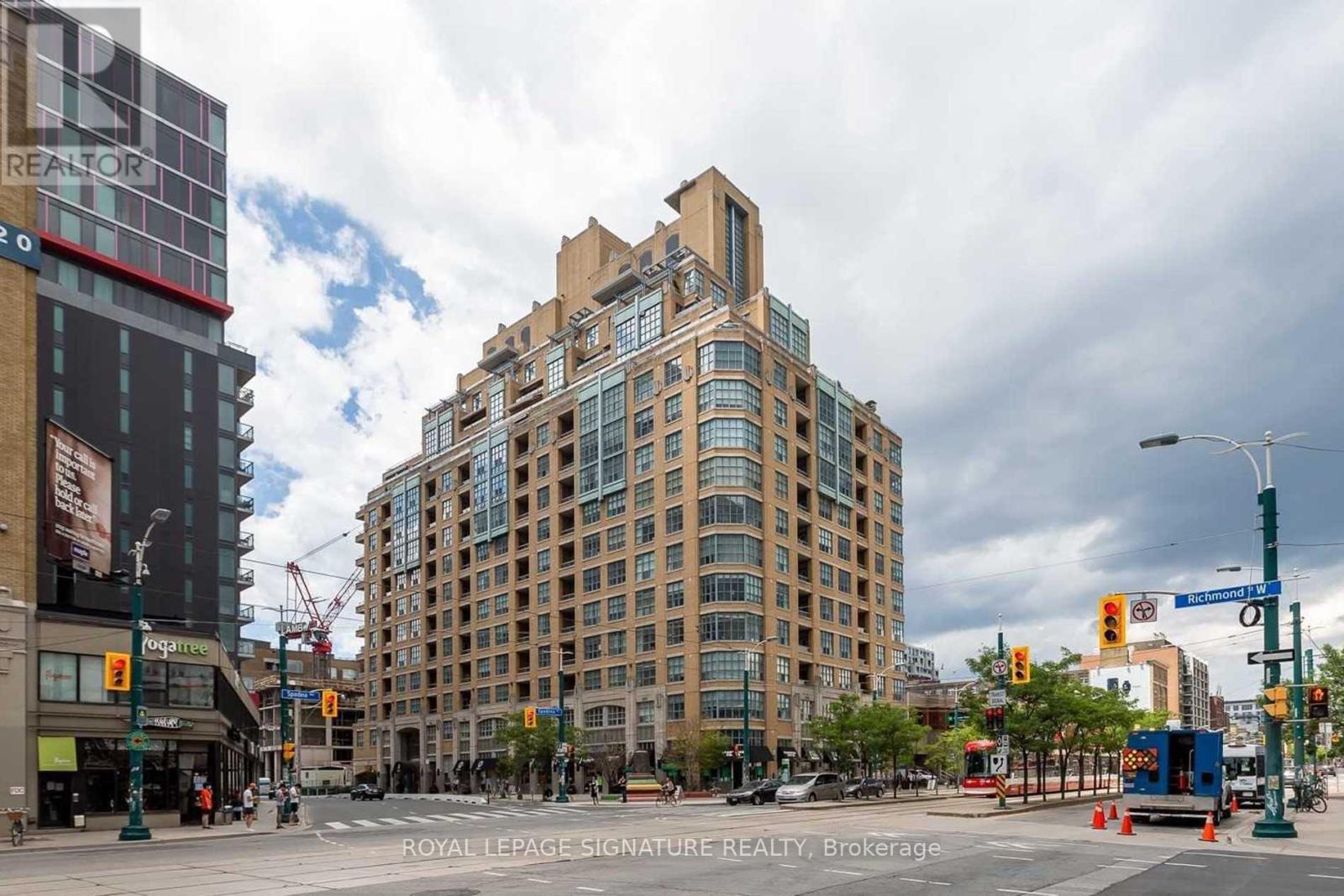 511 - 438 RICHMOND STREET W