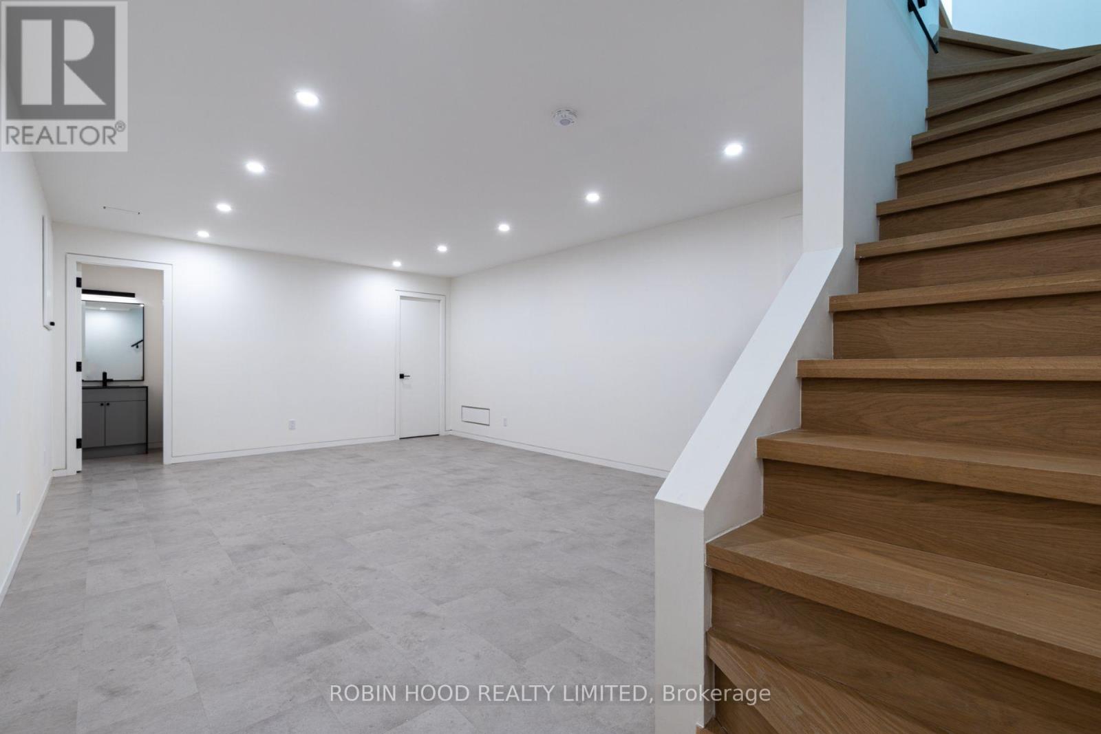 R/laneway - 60 Jones Avenue, Toronto, Ontario M4M 2Z8 - Photo 16 - E13642482
