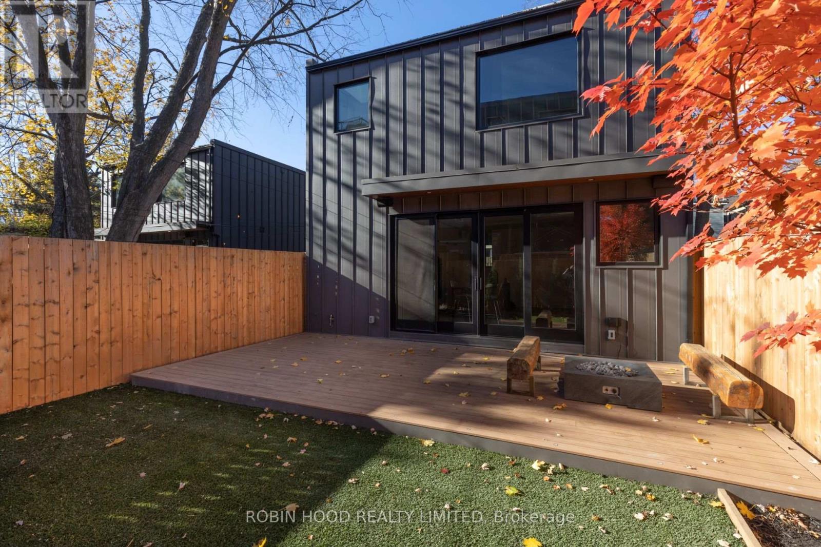 R/laneway - 60 Jones Avenue, Toronto, Ontario M4M 2Z8 - Photo 2 - E13642482