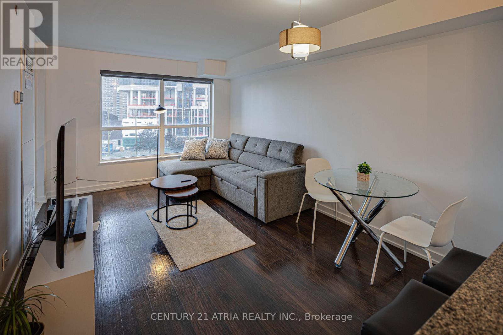 503 - 8 TRENT AVENUE, Toronto, Ontario