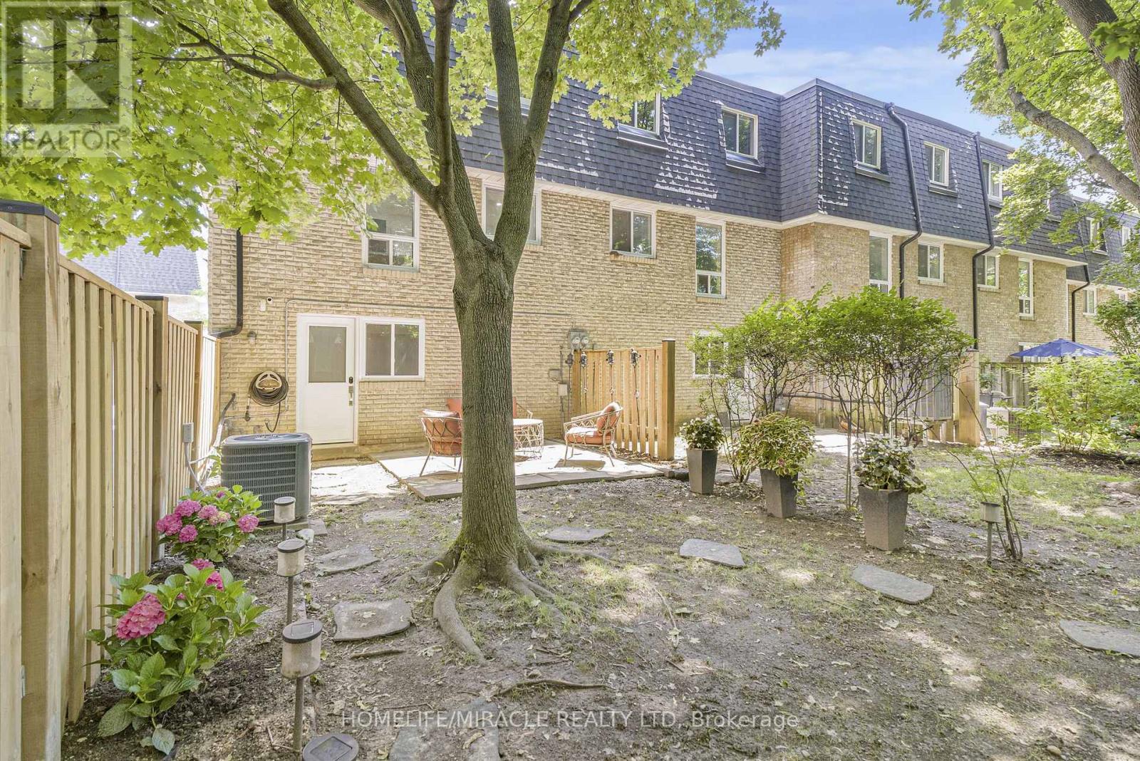 51 - 210 Royal Orchard Boulevard, Markham, Ontario L3T 3E7 - Photo 46 - N13642522