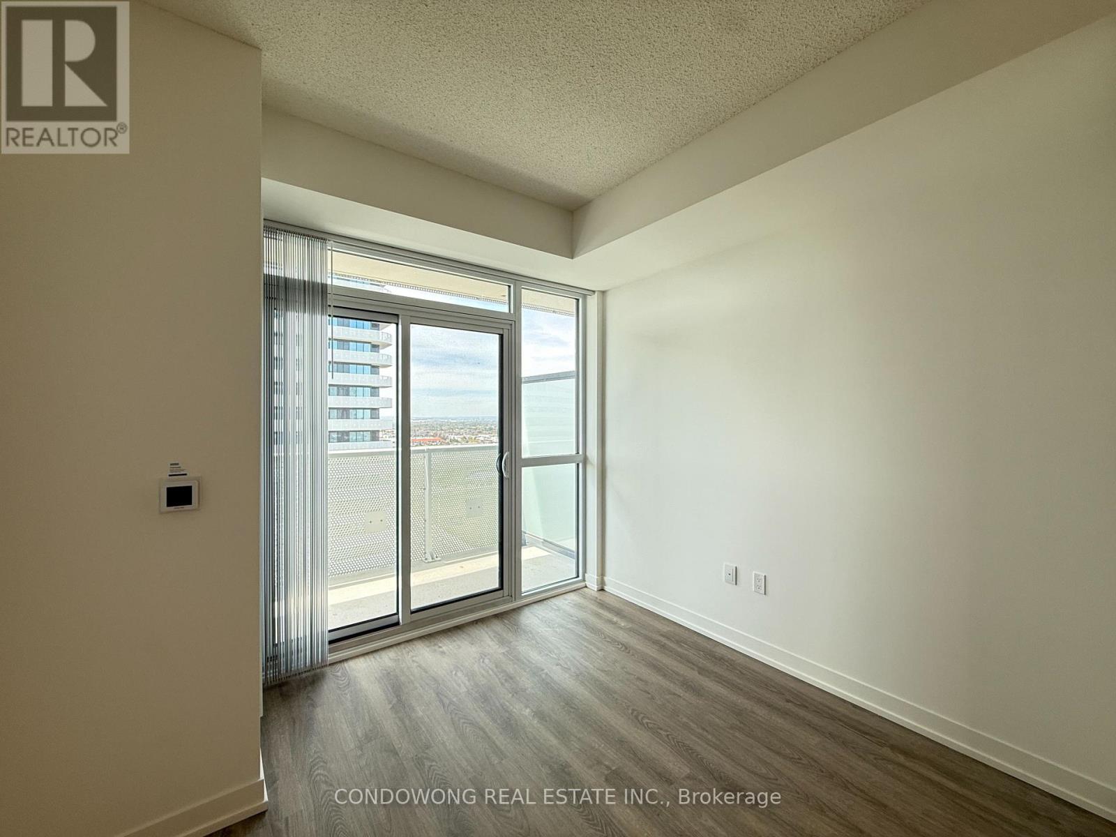 2015 - 8 Interchange Way, Vaughan, Ontario L4K 0R2 - Photo 3 - N13642526