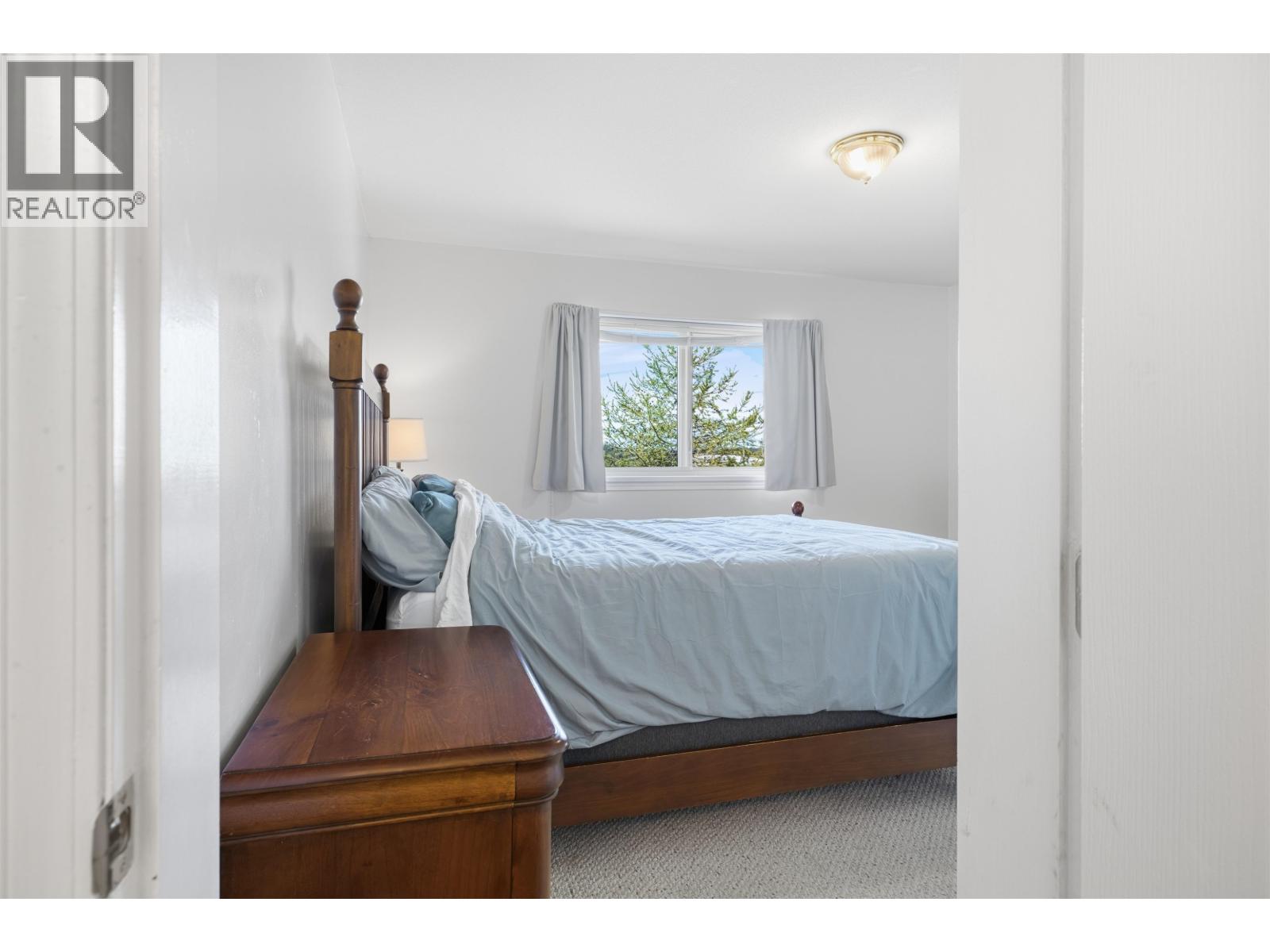 4904 Telqua Drive, 108 Mile Ranch, British Columbia  V0K 2Z0 - Photo 20 - R3153167