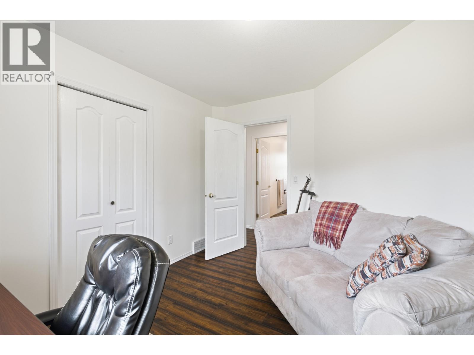4904 Telqua Drive, 108 Mile Ranch, British Columbia  V0K 2Z0 - Photo 30 - R3153167