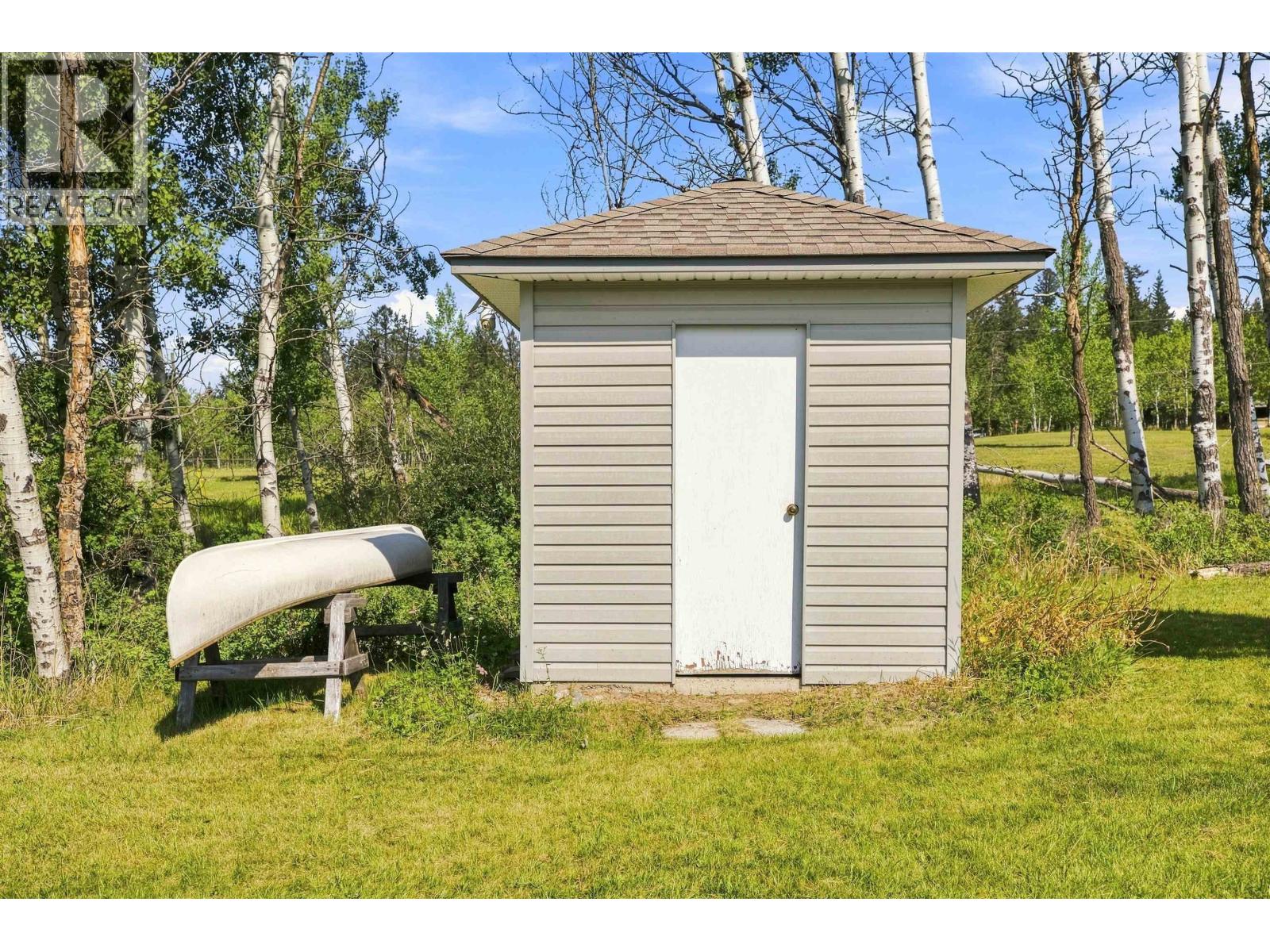 4904 Telqua Drive, 108 Mile Ranch, British Columbia  V0K 2Z0 - Photo 38 - R3153167