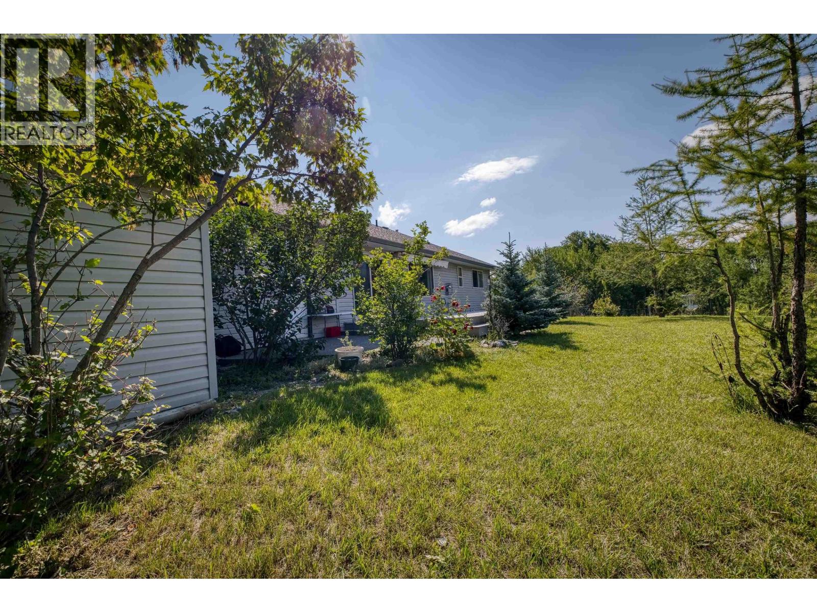 4904 Telqua Drive, 108 Mile Ranch, British Columbia  V0K 2Z0 - Photo 32 - R3153167
