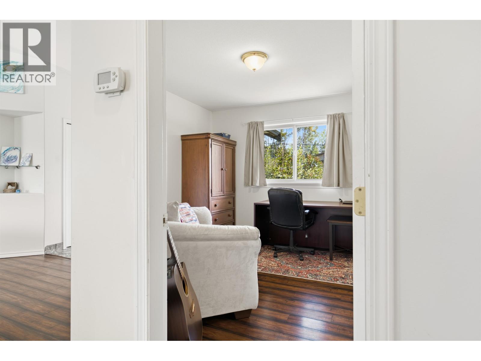4904 Telqua Drive, 108 Mile Ranch, British Columbia  V0K 2Z0 - Photo 28 - R3153167