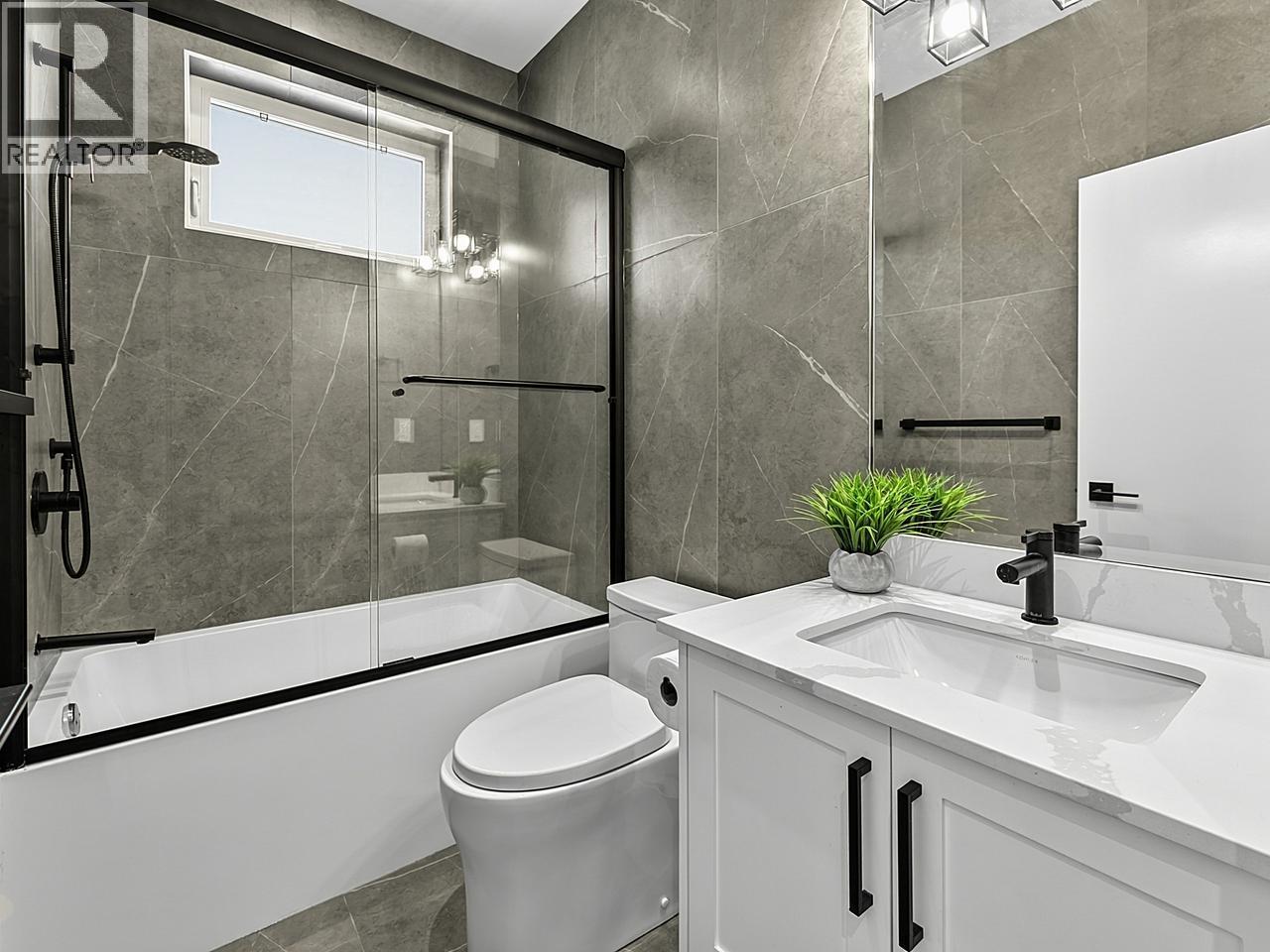 1324 W 15th Street, North Vancouver, British Columbia  V7P 1N2 - Photo 11 - R3152796