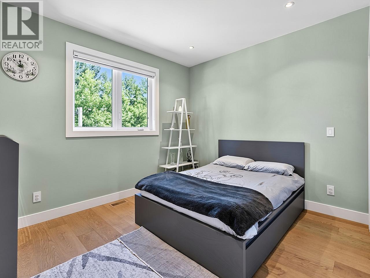 1324 W 15th Street, North Vancouver, British Columbia  V7P 1N2 - Photo 12 - R3152796