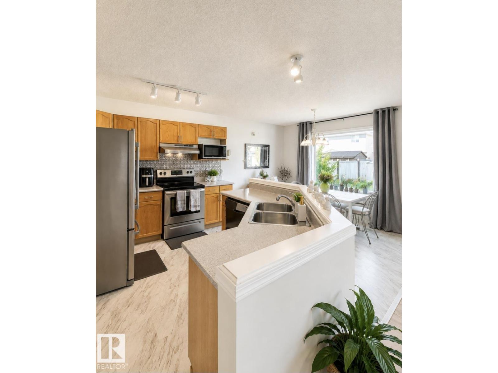 3236 27 Av Nw, Edmonton, Alberta  T6T 1P8 - Photo 4 - E4501112