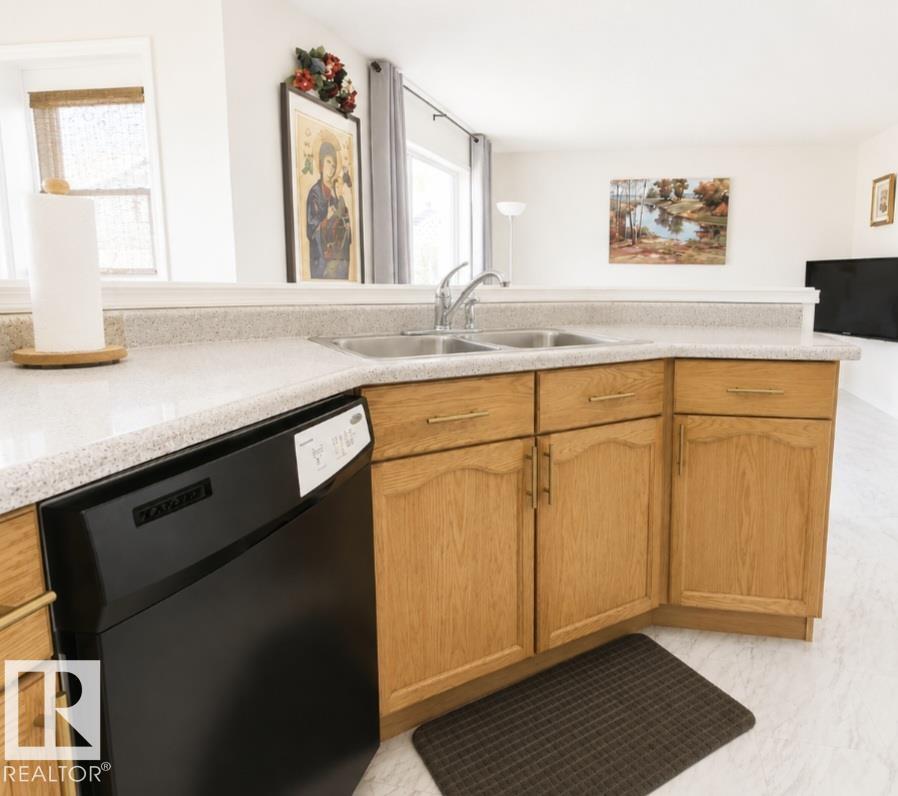 3236 27 Av Nw, Edmonton, Alberta  T6T 1P8 - Photo 6 - E4501112