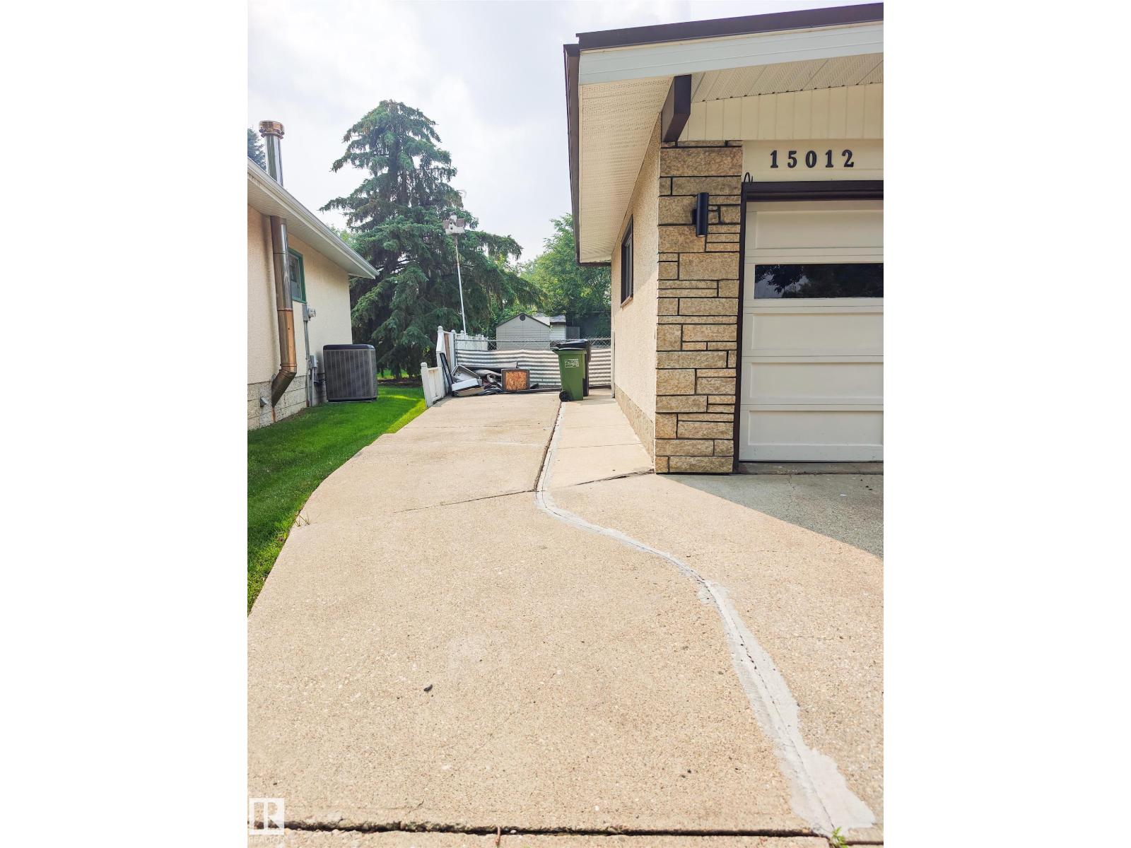 15012 63 St Nw, Edmonton, Alberta  T5A 2B8 - Photo 3 - E4502256