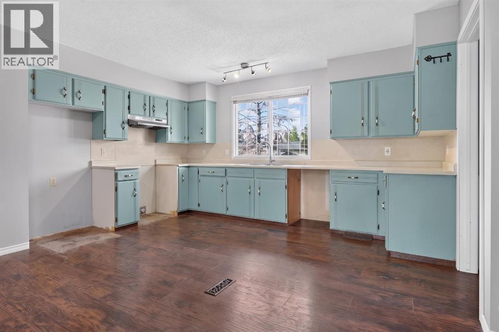35 Penworth Place SE, Calgary, Alberta  T2A 4G4 - Photo 9 - A2322832